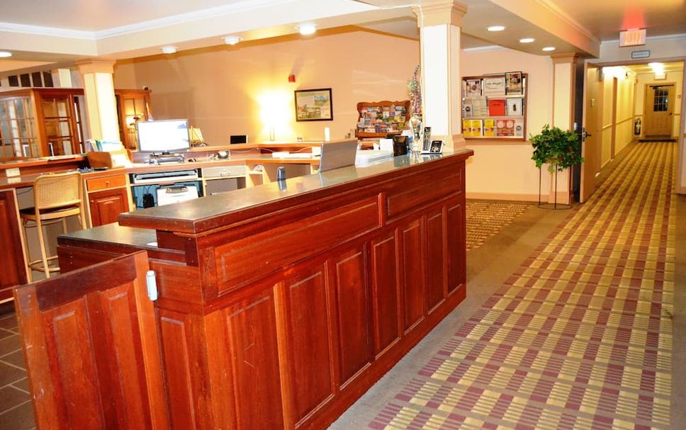 Front desk Photo