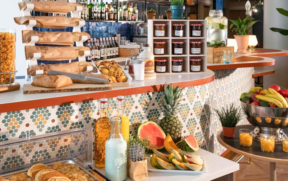 Buffet Photo