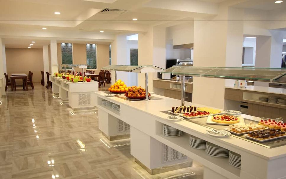 Buffet Photo
