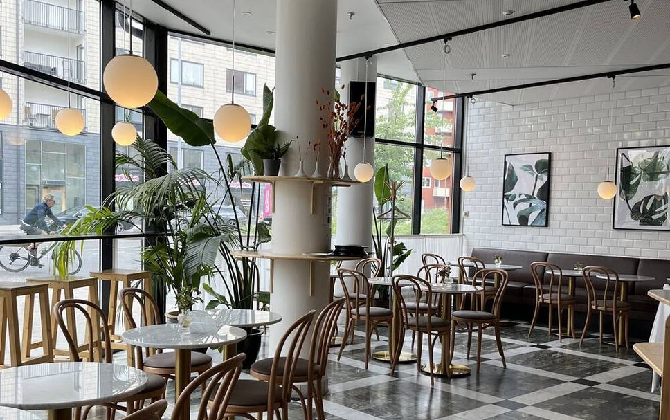 Restaurant Photo