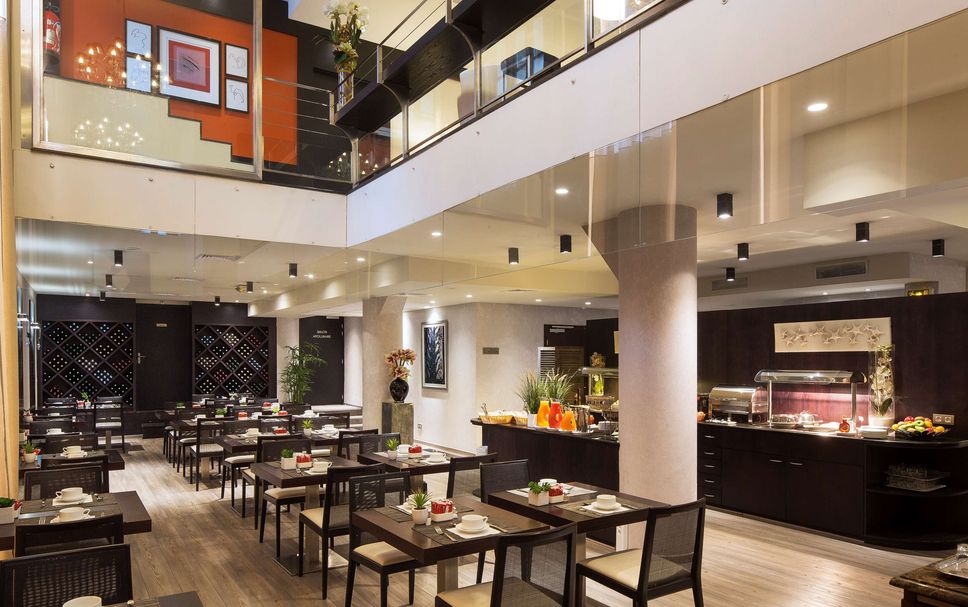 Restaurant Photo