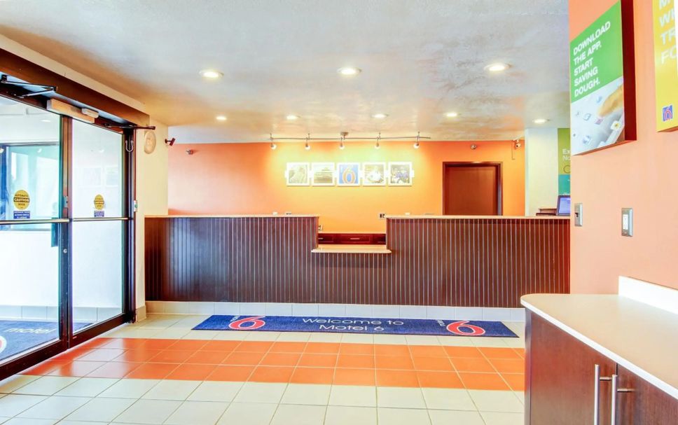 Front desk Photo
