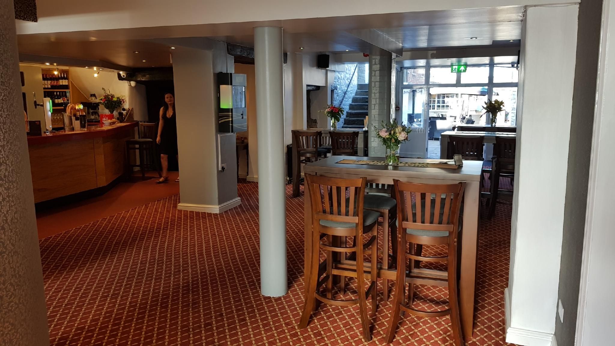 Bar Photo