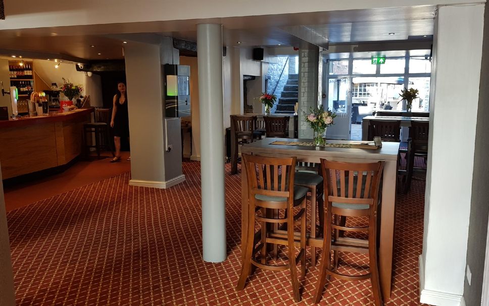 Bar Photo