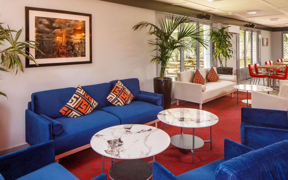 Lounge Photo
