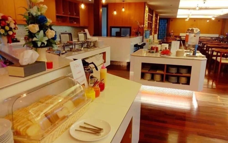 Buffet Photo