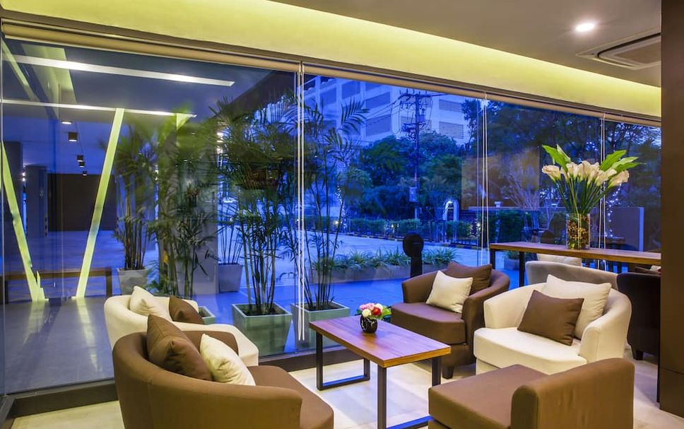 Lounge Photo