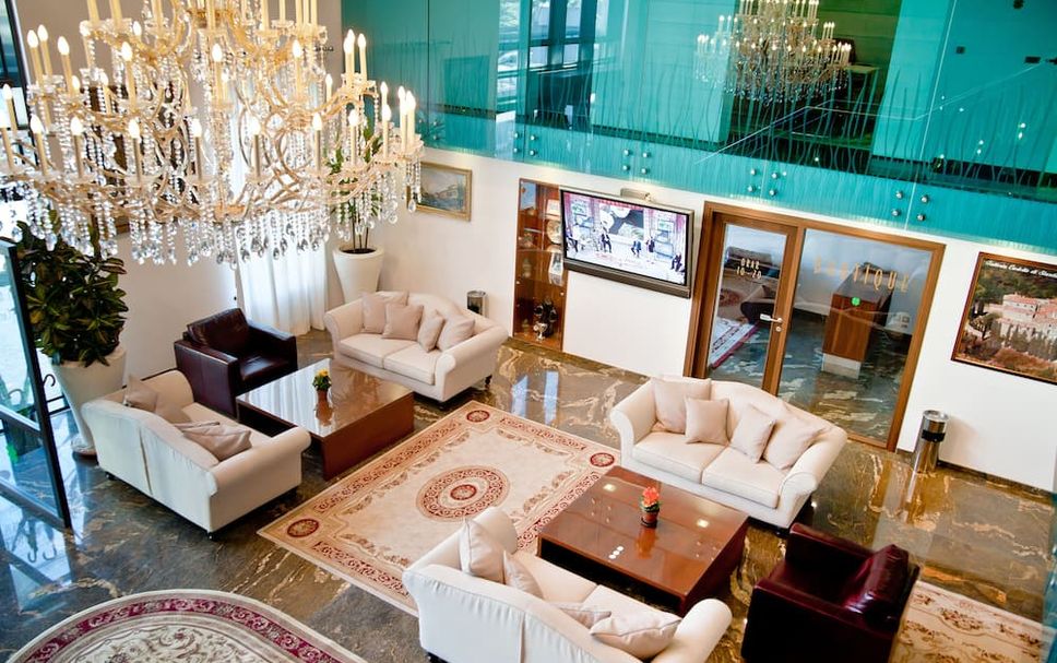 Lobby Photo