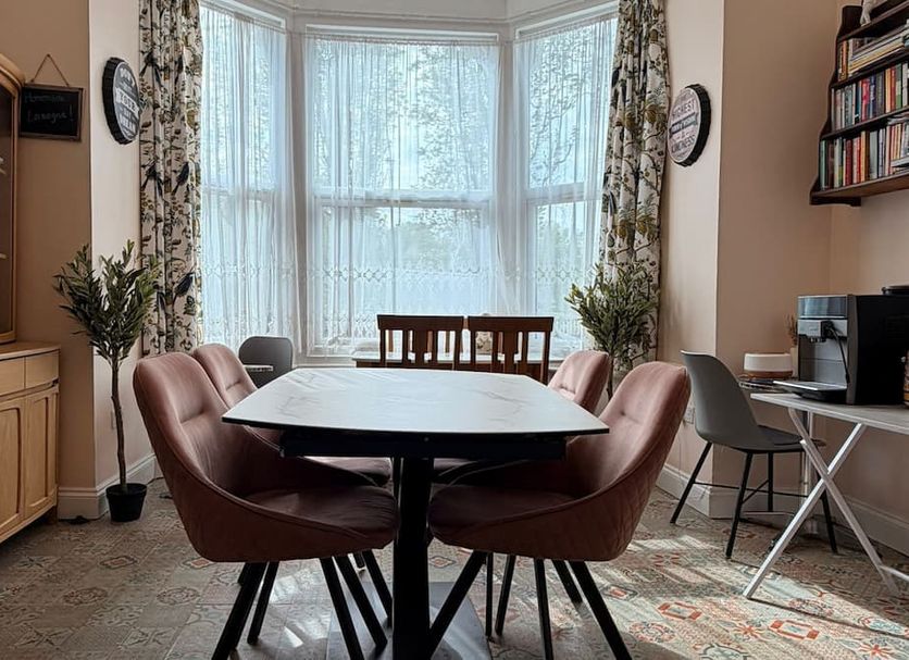Dining room Photo