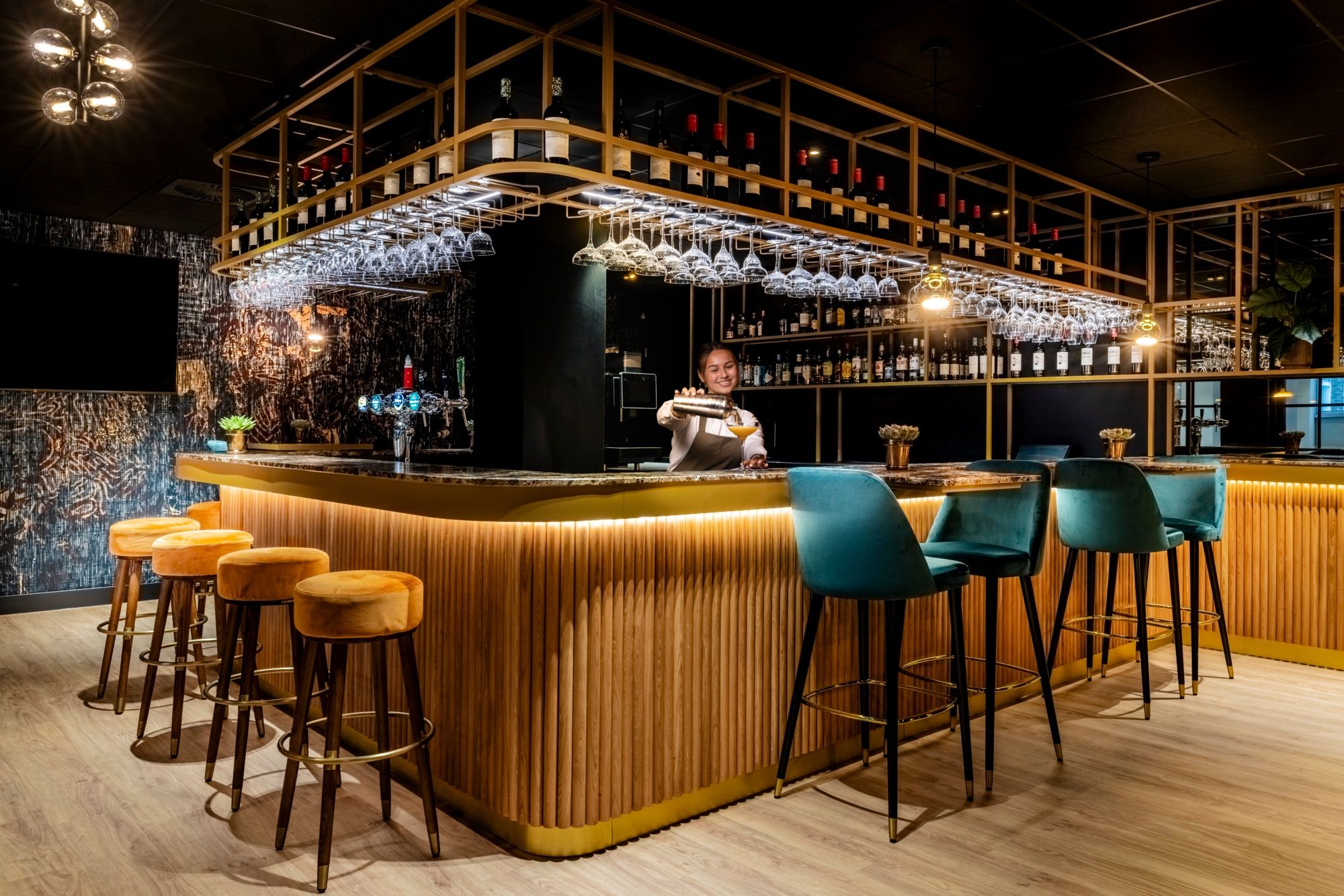 Bar