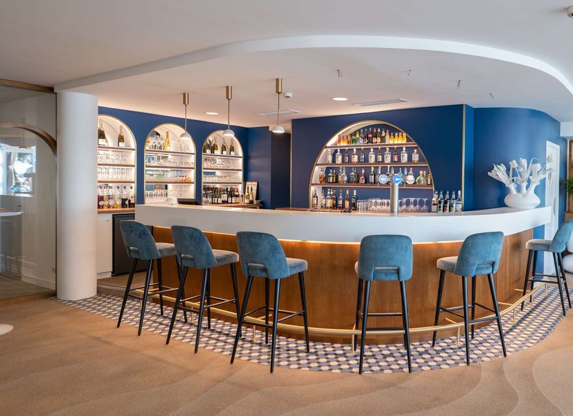 Bar Photo