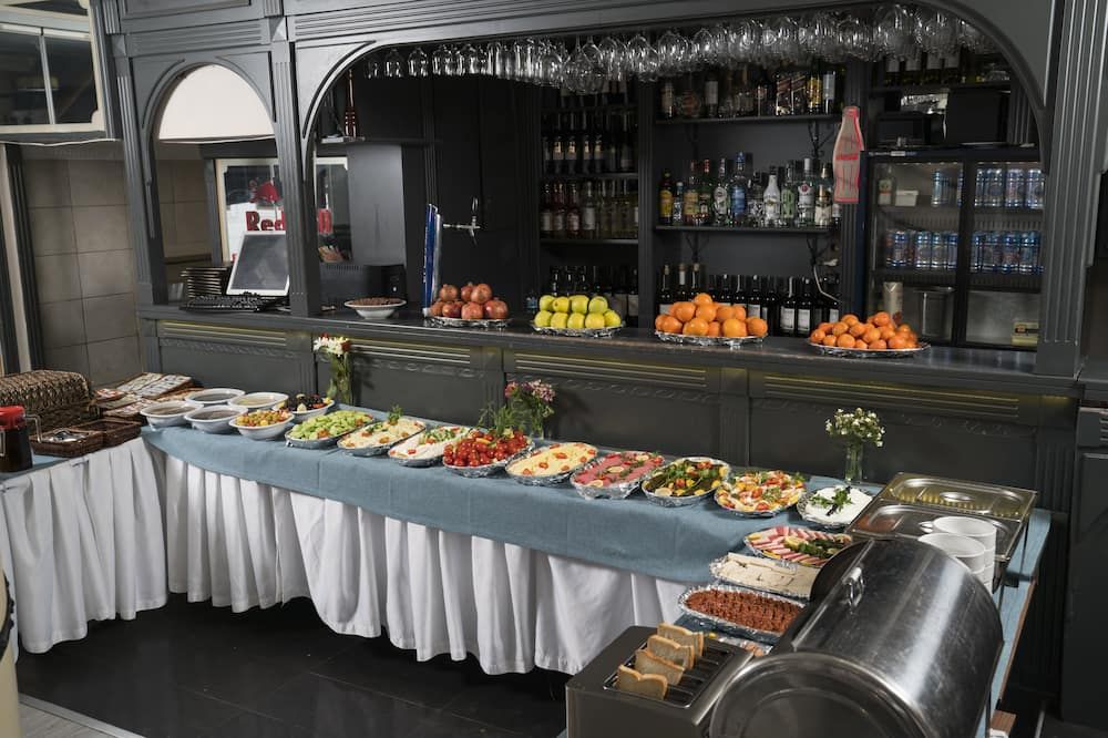 Buffet Photo