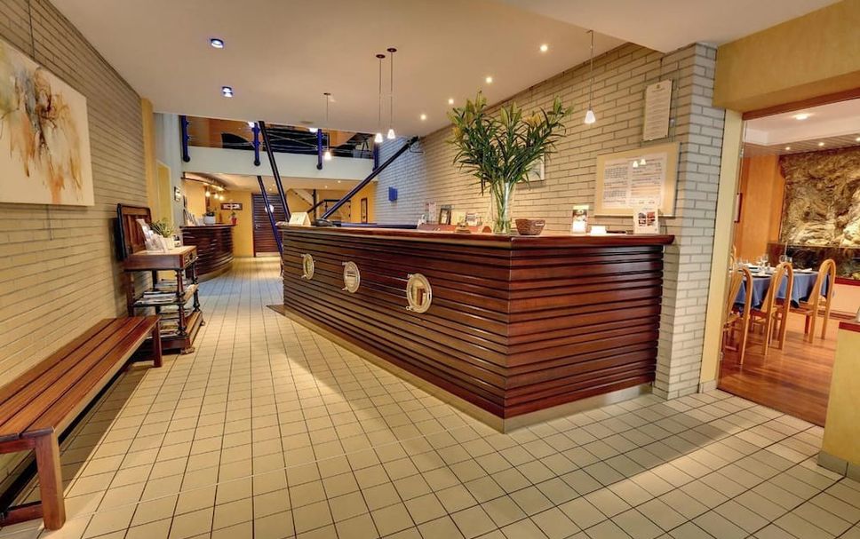 Front desk Photo