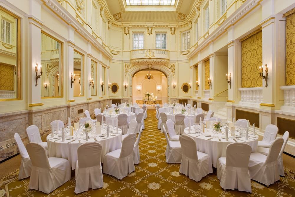 Banquet hall