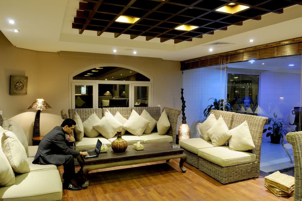 Lounge Photo