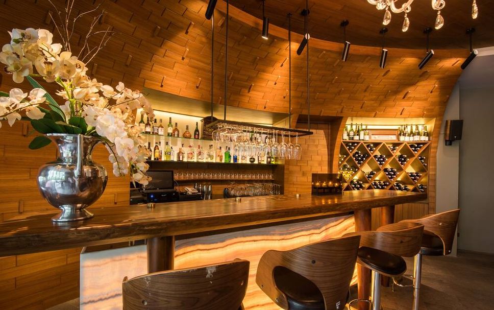 Bar Photo