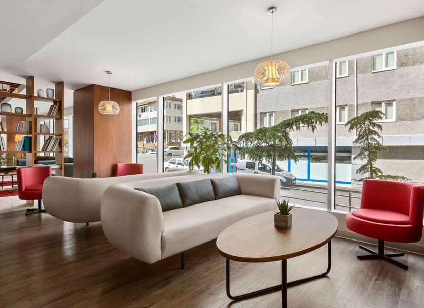 Lounge Photo