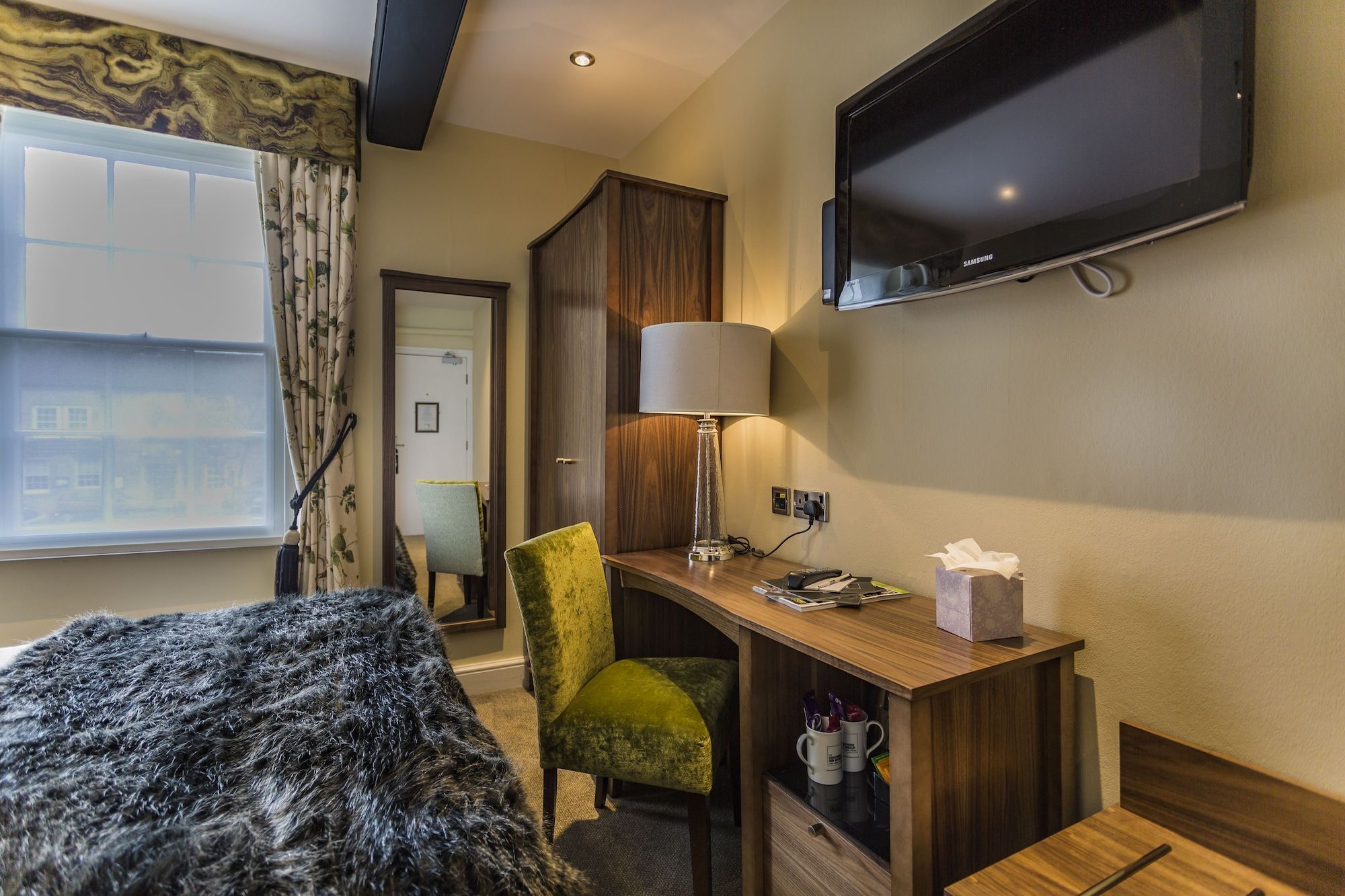 Room amenity