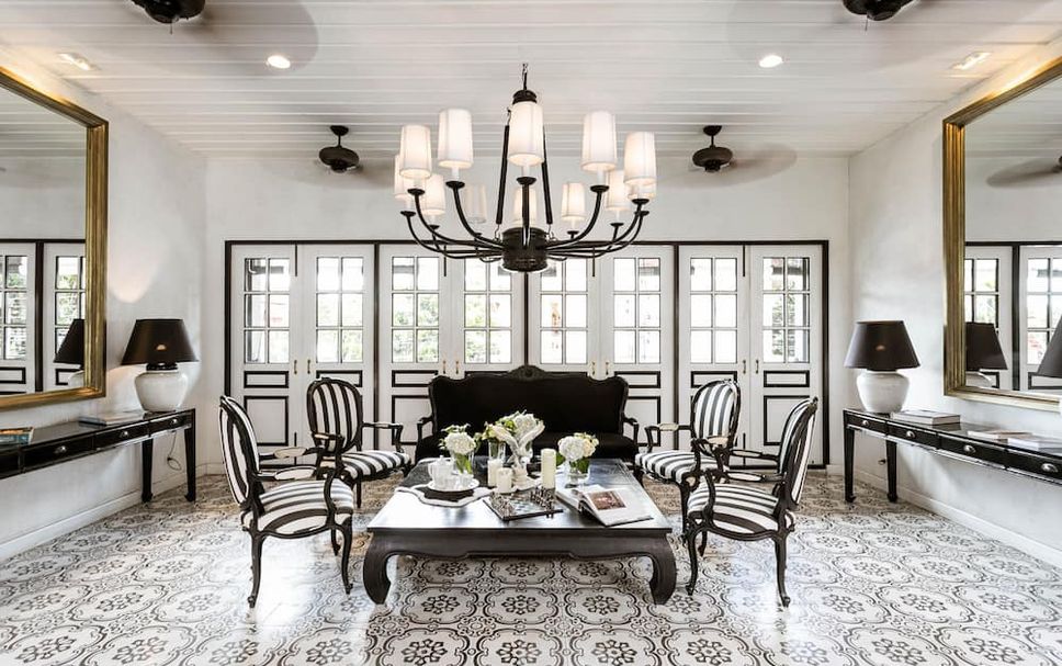 Dining room Photo