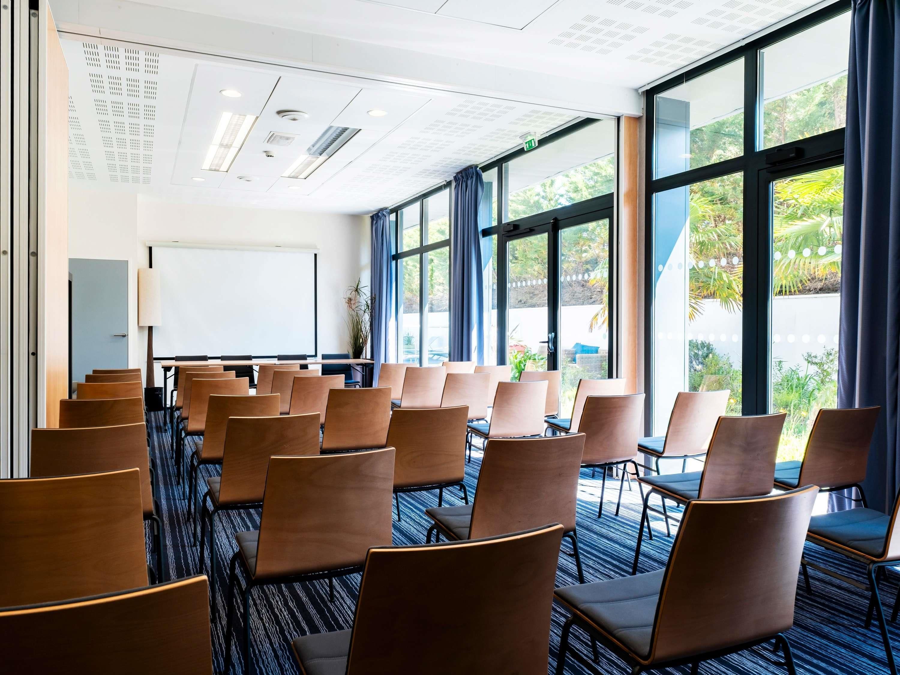 Conference room Photo