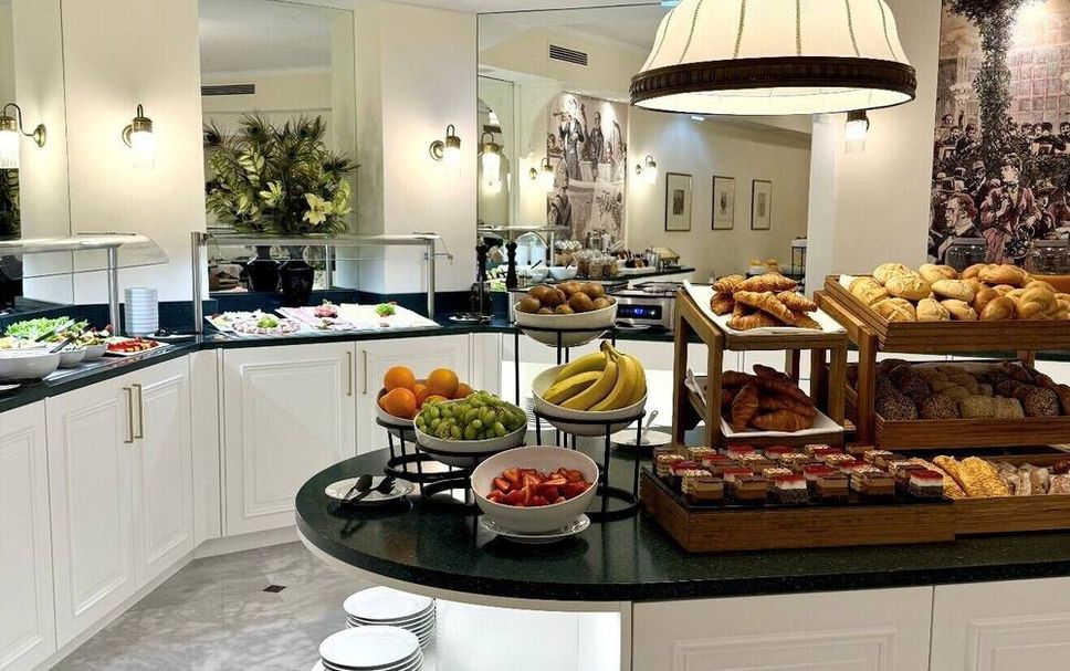 Buffet Photo