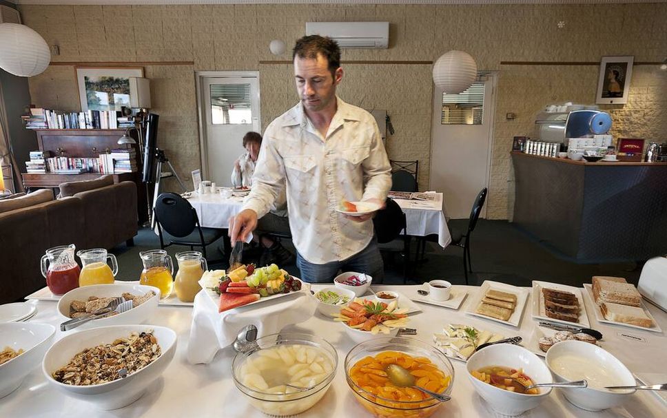 Buffet Photo