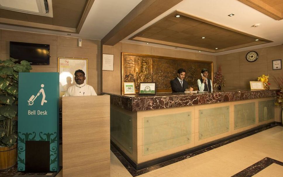 Front desk Photo