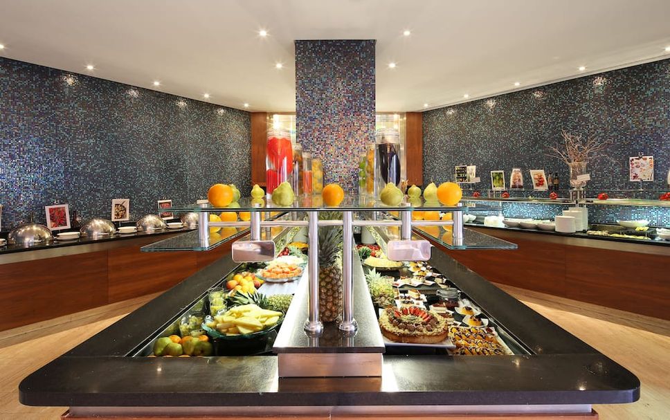 Buffet Photo