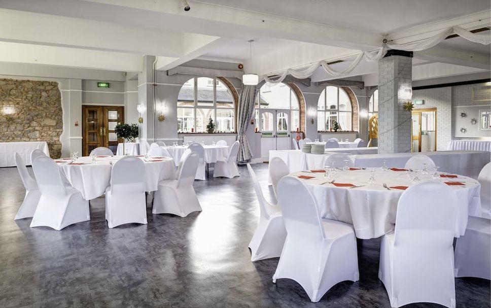 Banquet hall Photo