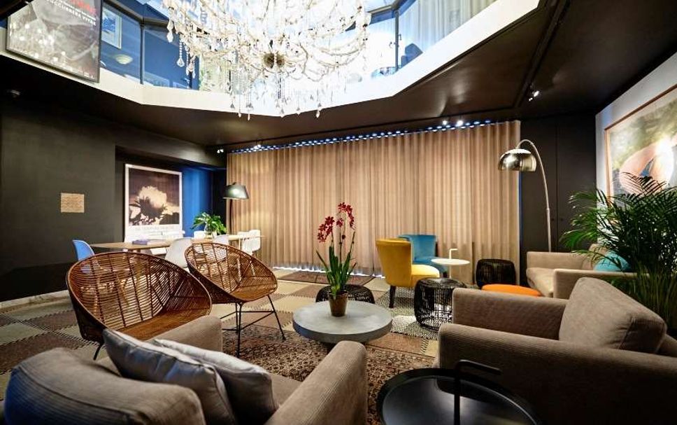 Lounge Photo