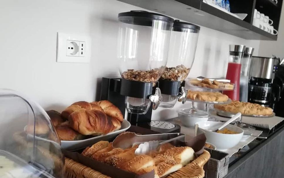 Buffet Photo