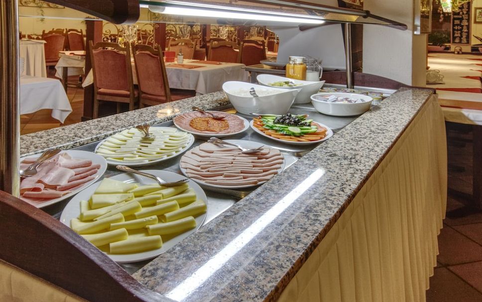 Buffet Photo
