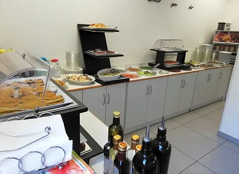 Buffet Photo