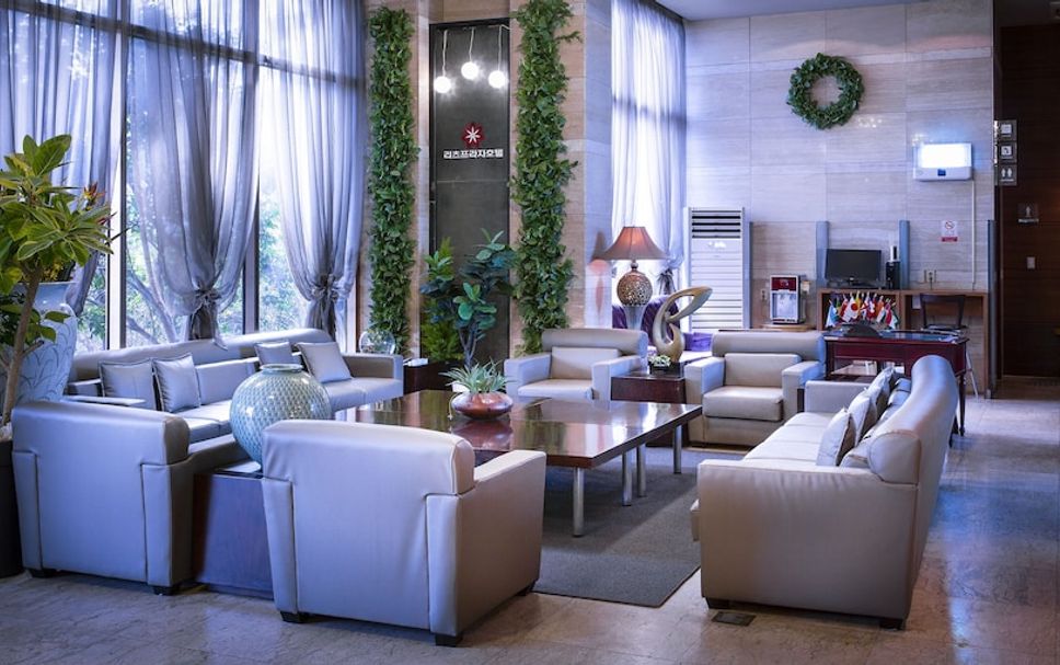 Lobby Photo