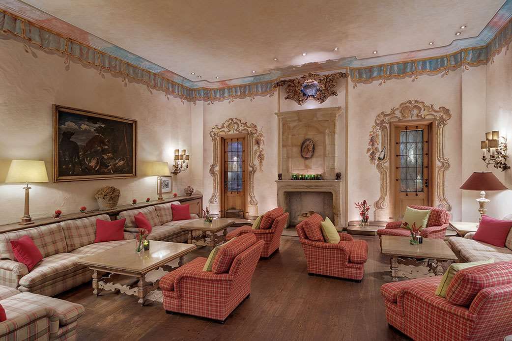 Lounge Photo