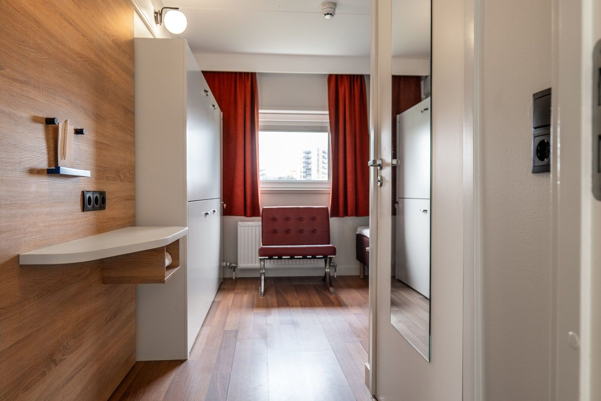 Room amenity