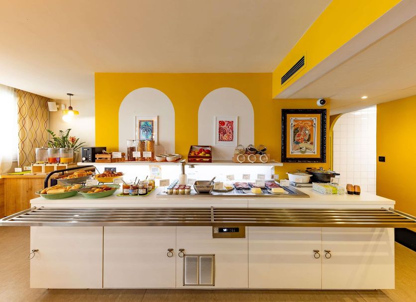 Buffet Photo