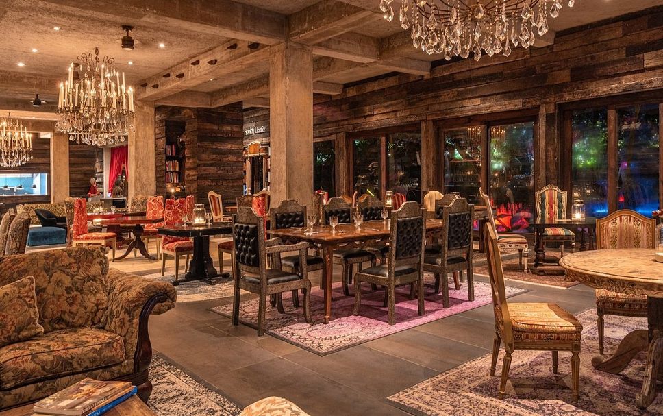 Restaurant Photo