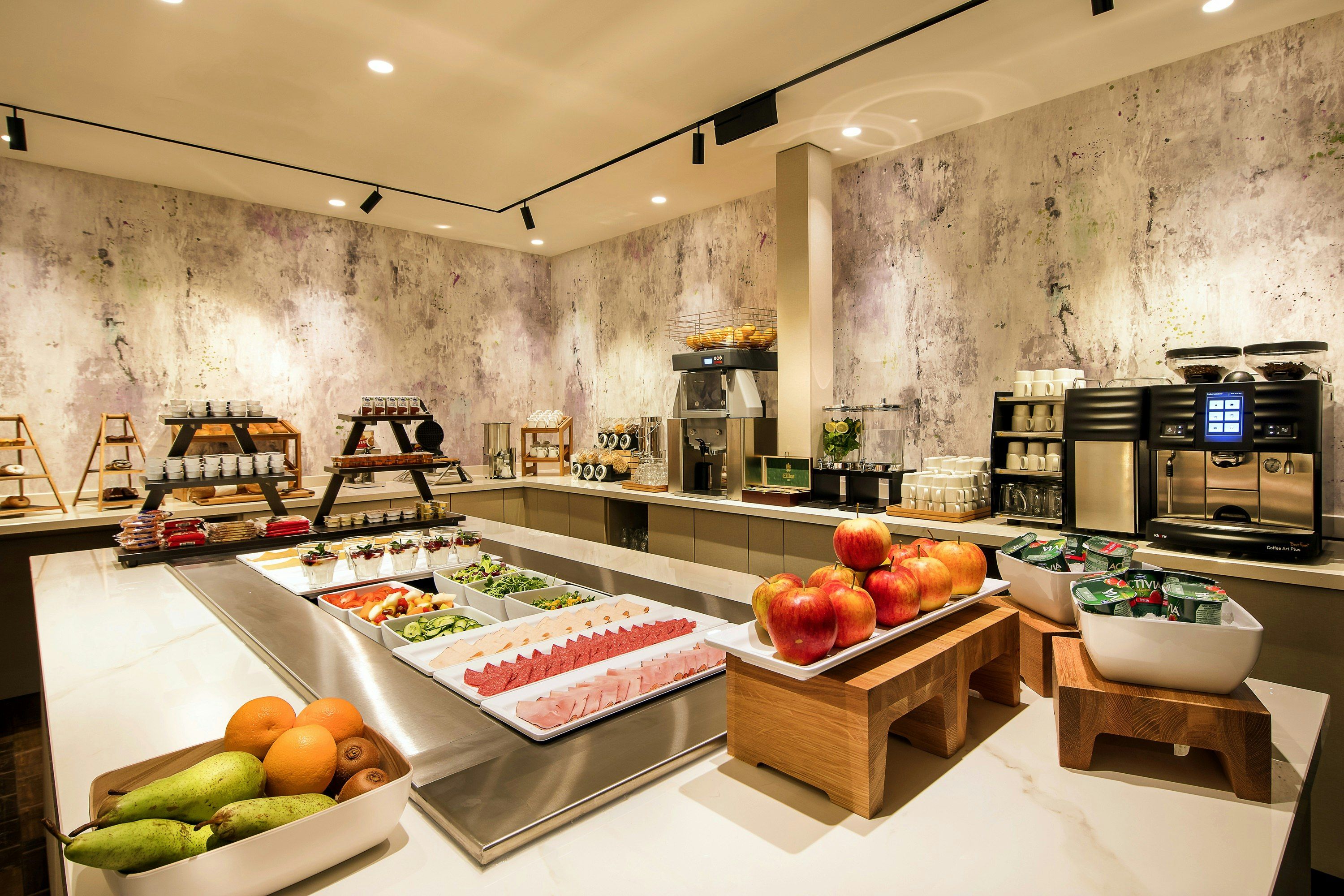 Buffet Photo