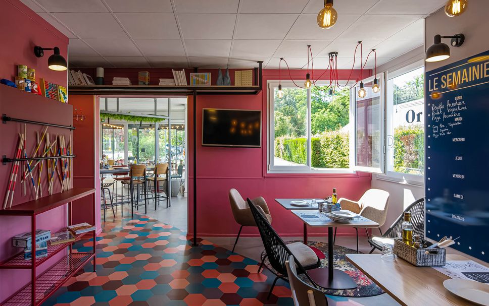 Restaurant Photo