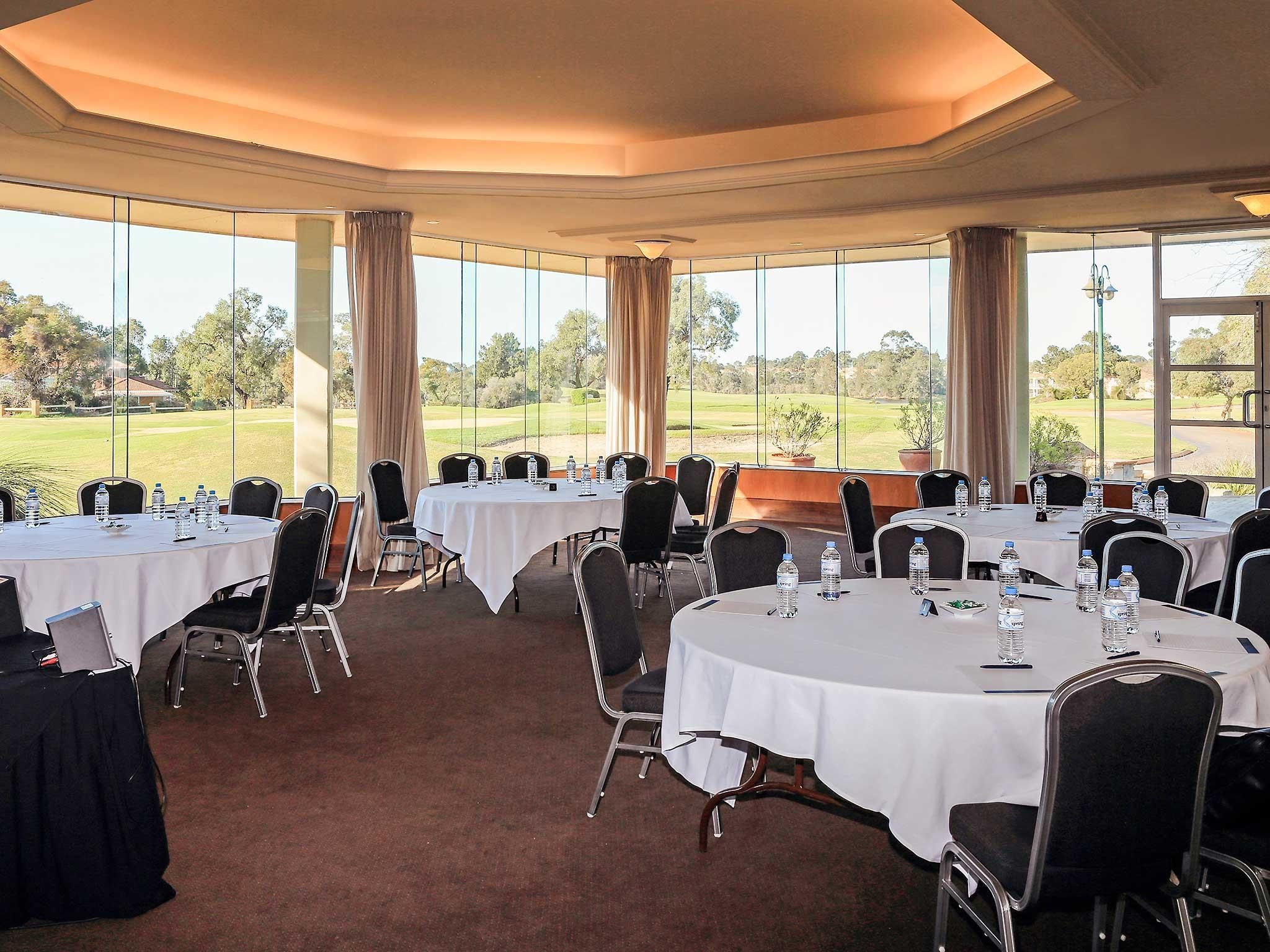 Banquet hall