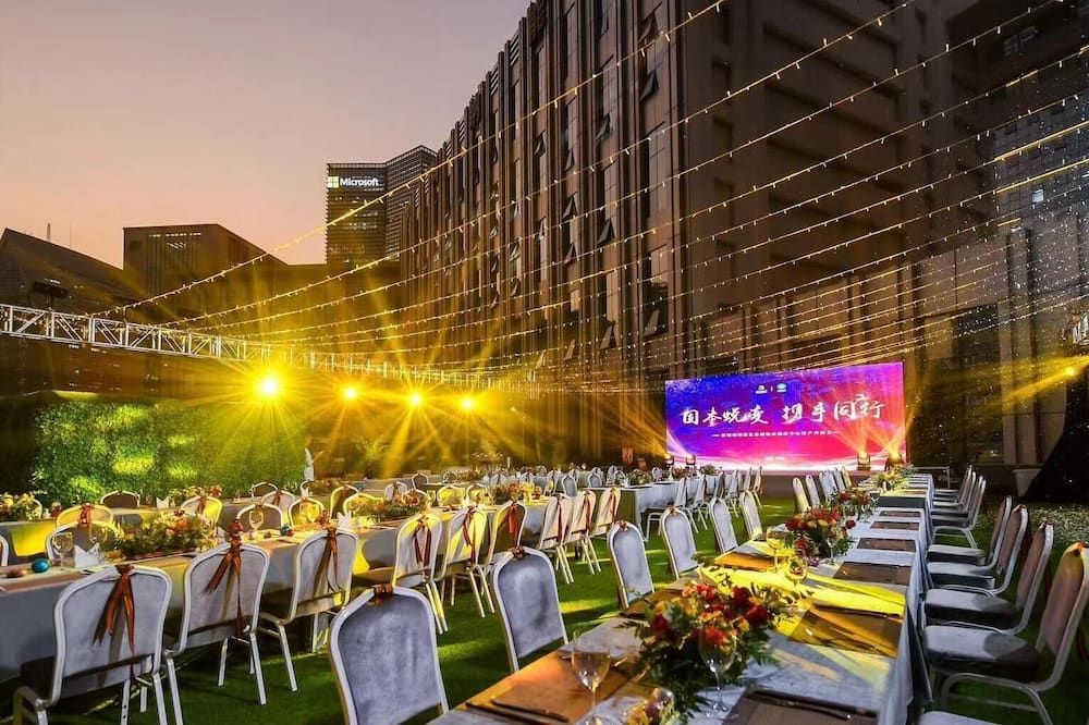 Banquet hall