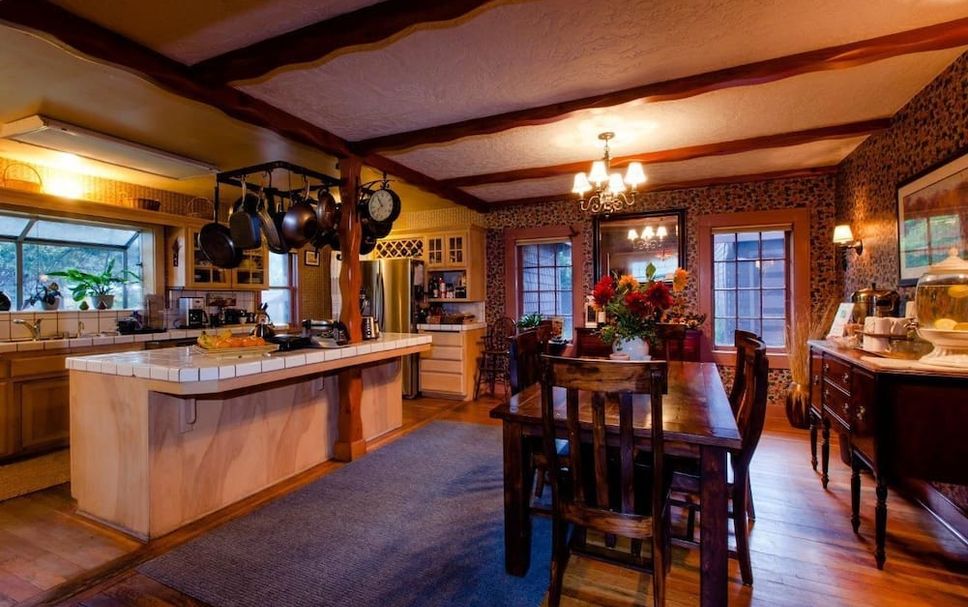 Dining room Photo