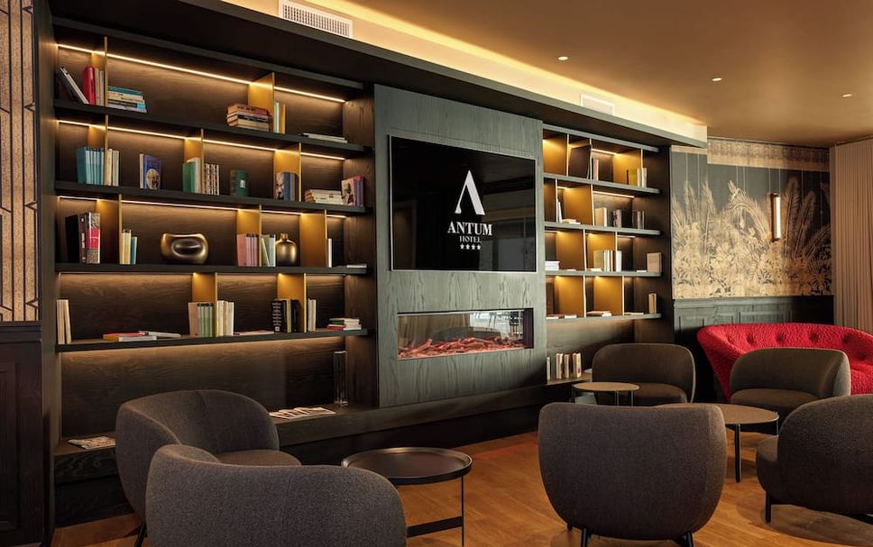 Lounge Photo