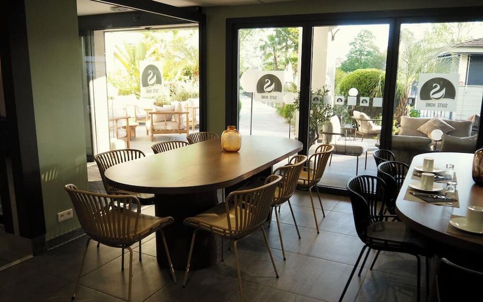 Dining room Photo