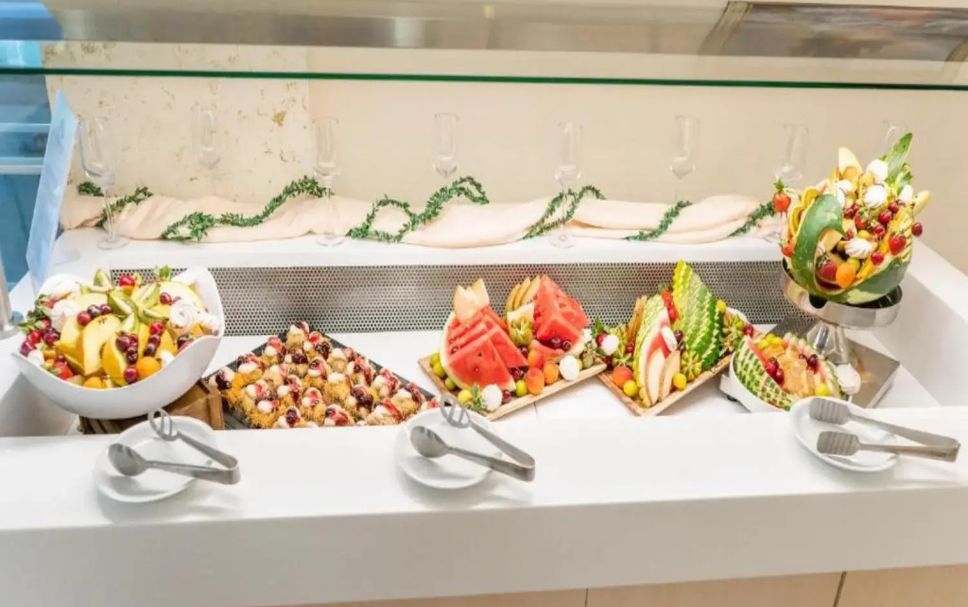 Buffet Photo