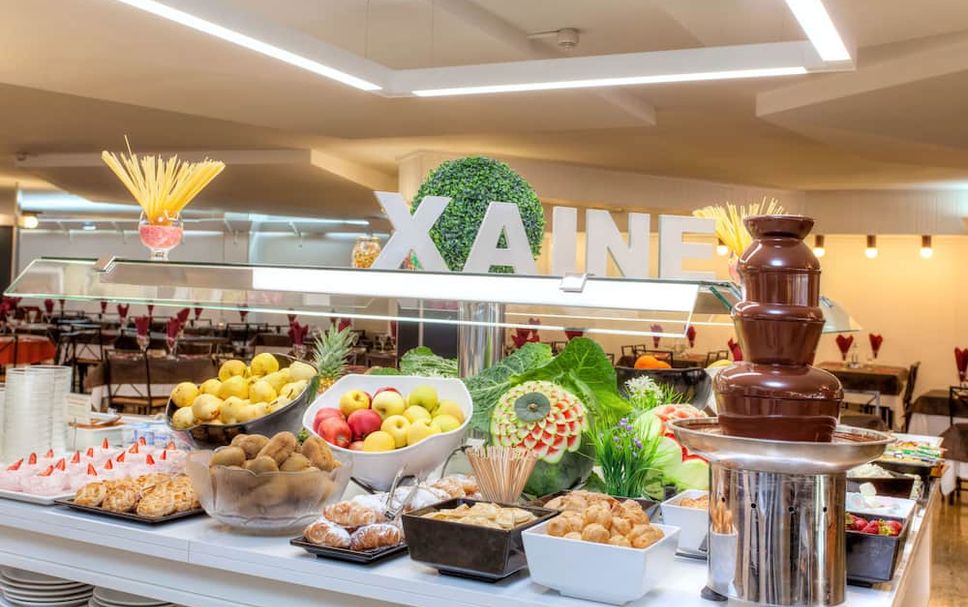 Buffet Photo