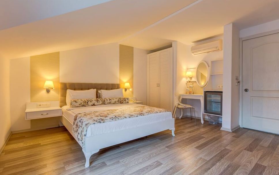 Bedroom Photo