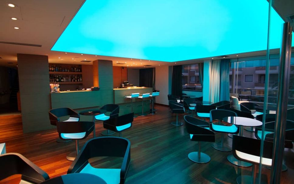 Bar Photo