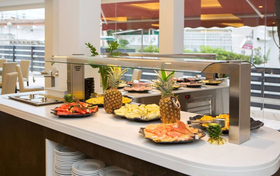 Buffet Photo